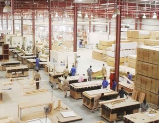 ĐƠN HÀNG XUẤT KHẨU GIẢM MẠNH, DOANH NGHIỆP GỖ SẢN XUẤT CẦM CHỪNG MÙA CAO ĐIỂM